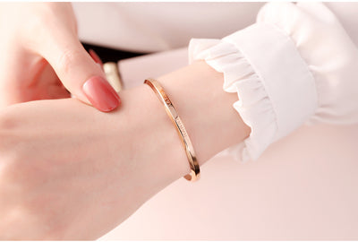 Titanium Steel Ip Vacuum Electroplating Jewelry Bracelet Rose Gold Stainless Steel U-Shaped Opening One Size All-Match Bracelet For Men And Women
